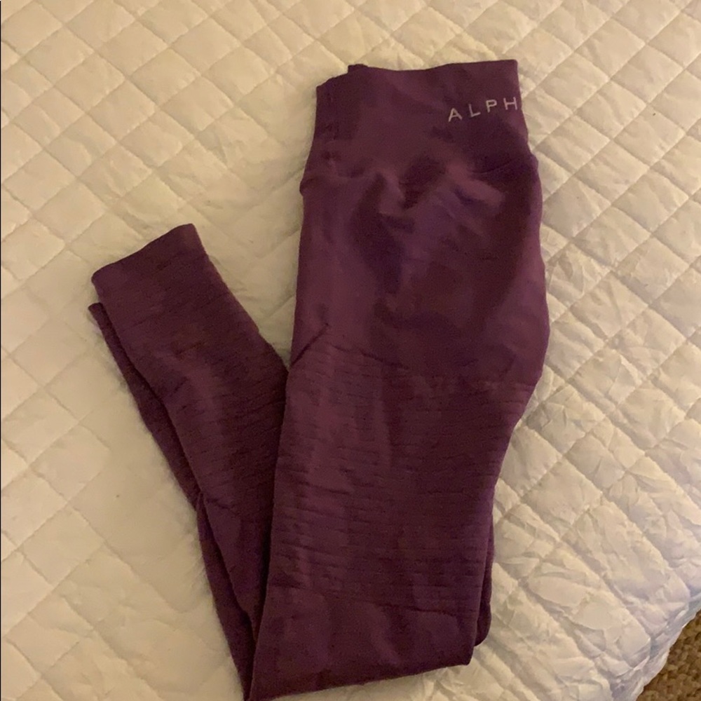 Purple R6 leggings